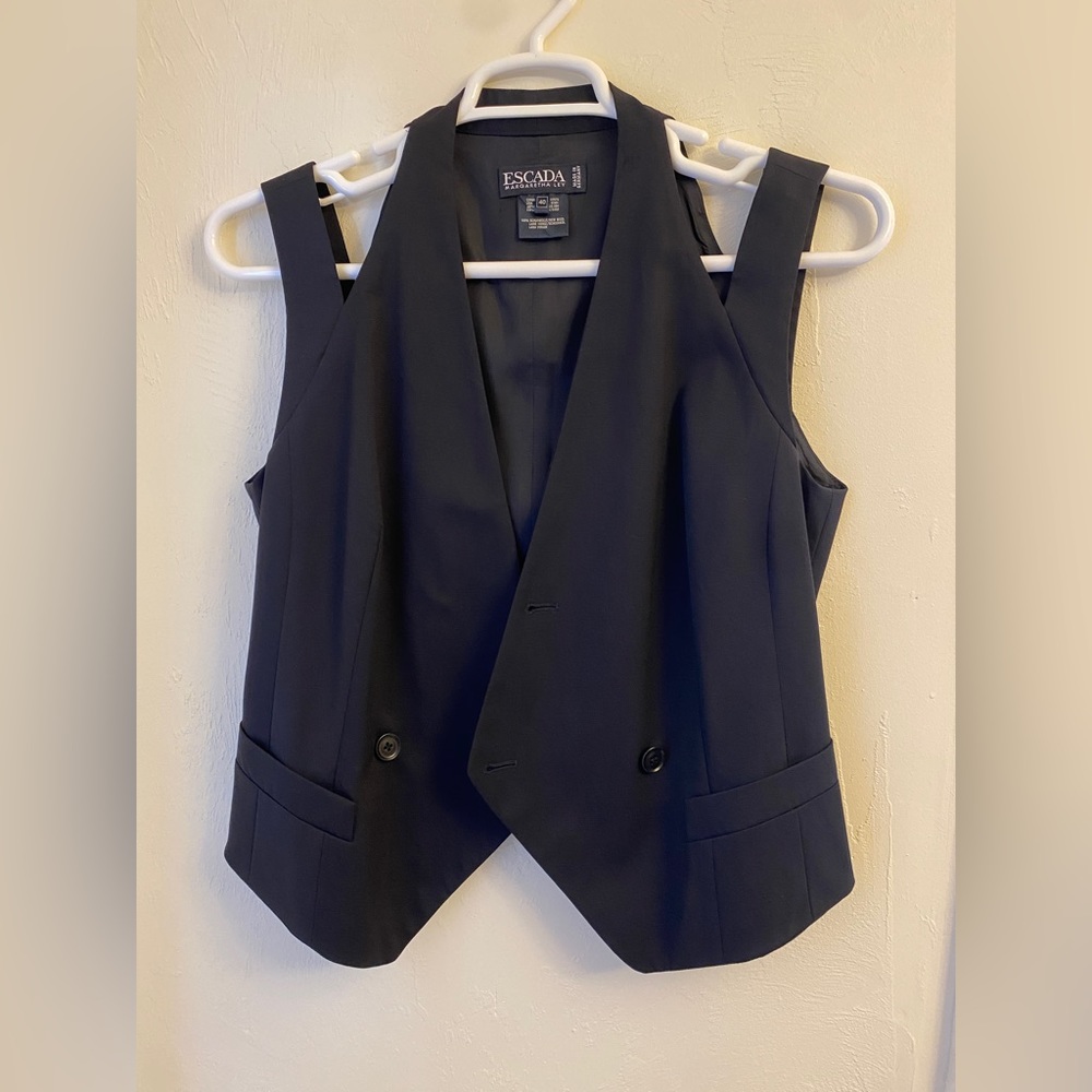 ESCADA - Vest size 40 EU - good condition